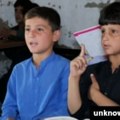 Avganistanska deca u Pakistanu strahuju od talibanskih škola ako budu morali da se vrate kući