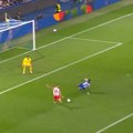 Ovo je momenat kada je Zvezda mogla da nokautira Porto, minut kasnije domaćin je dao gol za pobedu