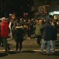 (VIDEO) Studenti i građani se okupili ispred RTS-a nezadovoljni izveštavanjem o lokalnim izborima