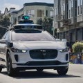 Waymo priznaje da se njegovi autopilot sistemi robotaksija često oslanjaju na ljude sa Filipina da pomognu u vožnji