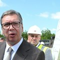 "Budućnost za mlade je dualno obrazovanje!" Vučić u Svilajncu: "Imaće posao u svakom trenutku, sve više kompanija traži takvu…