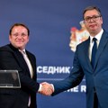 Vučić sa evropskim komesarom za proširenje Varheljijem