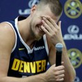 Ameri gledaju i ne veruju! "Zlikovac" Nikola Jokić iznenadio sve na prvom pojavljivanju u Denveru