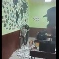 VIDEO: Pao deo plafona u Gimnaziji Bečej, učenica lakše povređena