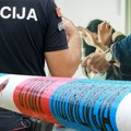 Nezapamćen užas u Beogradu: Izbo ženu, pa pokušao da kastrira sebe