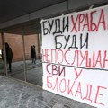 Studenti koji su blokirali Filozofski fakultet u Novom Sadu izbačeni iz zgrade: „Dekan je došao oko pet, šest sati ujutru na…