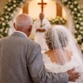 Posle 64 godine zabavljanja u desetoj deceniji odlučila da se uda za momka: "Muškarci često menjaju mišljenje, morala sam da…