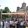 Šta Vidovdan znači za Srbe sa Kosmeta: Odjekuju moćne poruke iz Gračanice, srpski narod nikada neće dozvoliti da mu sramnim…