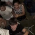 Novi snimci haosa na koncertu Dina Merlina: Besni ljudi počeli da se penju uz stadion, prete i žele haos