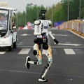 Kineski humanoidni robot istrčao 100 m za manje od 9 sekundi, ponovo oborio rekord