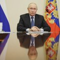 Putin zatražio od regionalnih zvaničnika da se ugledaju na vojnike koji se bore u Ukrajini
