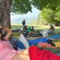 Ljuta borba vodi se u selu Brezna u Crnoj Gori gde je u toku sada već tradicionalno takmičenje u ležanju, jedinstveno u…