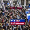 FOTO: Milioni putnika bez prevoza u Nemačkoj zbog štrajka železničara i avio-radnika