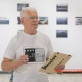 Otvorena izložba fotografija Nedeljka Markovića dobitnika 2. nagrade likovnog konkursa „30×30“ u Kulturnom centru Kulturni…