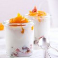 Ovo je pravi letnji raj u čaši Tiramisu sa breskvama koji se topi u ustima