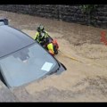 FOTO/VIDEO Voda preplavila sever Italije: Škole zatvorene, hiljade ljudi u opasnosti, kiša ne prestaje da pada