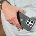 Motorola Edge 70 na testu "Blica": Tanak telefon, a velika baterija (foto)