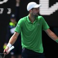 Novak u „klinču“ sa novinarom: „Ja nekog jurim? To je nepoštovanje“