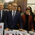 Vučević uveren u pobedu SNS: Za samo četiri sata svojim potpisima listu podržalo više od 92.600 birača