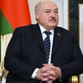 Lukašenko potpisao zakon u kojem se predviđa mogućnost obaveštavanja o vojnom pozivu putem SMS-a