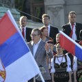 Živela naša crveno-plavo-bela trobojka Vučić: Sačuvaćemo i Republiku Srpsku, sačuvaćemo i Srbiju! (video)