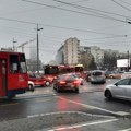 AMSS: Kiša, grad i vetar otežavaju putovanja, na graničnim prelazima nema gužve