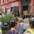 „Da li pristajete na strah“:Zaječarci u blokadi kažu da su SNS aktivisti napali njihovu saborkinju