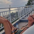 Našu pevačicu (49) muž prevario sa konobaricom: Ono što je posle usledilo sve je šokiralo: "Mora nekad da se prećuti"
