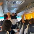 Oni neće kući skoro! Pogledajte feštu odbojkaša u autobusu posle senzacionalne pobede nad Brazilom