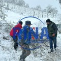 Preko 4.000 ljudi u ivanjičkim selima i dalje u mraku: Prvi sneg izazvao haos koji i dalje ne prolazi - oko 100 montera svaki…