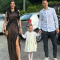 Čipka ispod grudi i ogroman šlic: Kaća Grujić sa Gobeljom i ćerkom stigla kod Ljube na slavlje, pa otkrila: "U album sam…