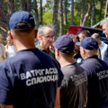 Situacija teška, vatrogasci ulažu nadljudske napore: Dačić i Macut u Deliblatskoj peščari /foto/