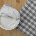 Da li je bezbedno lizati aluminijumski poklopac pudinga ili jogurta?