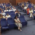 Uniforme za učenike prvog razreda srednjih škola? Grad bi za ro izdvojio 11 miliona dinara