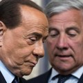 On je novi lider berluskonijeve stranke: Dugo je bio desna ruska bivšem premijeru Italije