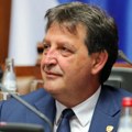 Ministar Gašić: Ponoš je vojsku rušio, a Vučić je gradi