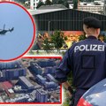 Prvi snimci iz austrije, policijski helikopter nadleće školu! Prikazano gde se dogodila pucnjava u kojoj je devetoro mrtvih…