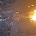 (Foto) gore ukrajinski gradovi! Odjekuju eksplozije, bukte požari, uništene zgrade i vozila: Rusi se obrušili raketama i…