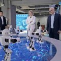 Vučević sa delegacijom SNS obišao kompaniju ZTE, superfabriku Xiaomi Auto i Svet robot