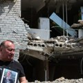 Povećan broj ranjenih u ruskom napadu na Kijev: Petospratna stambena zgrada uništena