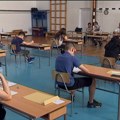 Objavljena rešenja male mature iz matematike, osmaci sutra polažu izborni predmet