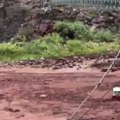 Spasioci tragaju za 15 nestalih nakon bujične poplave u Velikom kanjonu