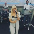 Naša pevačica ima rak sinusa, potrebno joj je 150.000 evra za lečenje: Kolege održale humanitarno veče