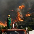 Grčka: Na Rodosu i dalje gori šuma. visok rizik od požara u Atici i Peloponezu