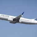 „Boing 777” kompanije „Ameriken Erlajnza" prinudno sleteo u Los Anđeles