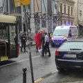 Autobus udario ženu u centru Beograda! Išla van pešačkog, nije davala znake života