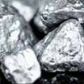 Zašto Kina uvozi goleme količine platine?