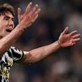 Au, kraj za Dušana Vlahovića u Juventusu, klub nastavio da se bruka i spremio novo poniženje za Srbina