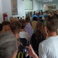 Protesti, krivične prijave, intervencija policije: Ko su direktori škola sa kojima „ratuju“ nastavnici, đaci i roditelji?…