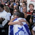 Oslobođen Alon Ohel: Hamas predao prvu grupu talaca, među njima i državljanin Srbije, slavlje u Izraelu